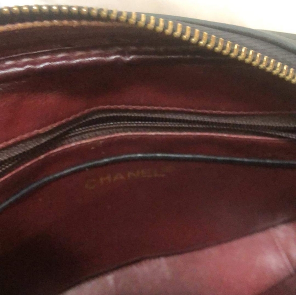 CHANEL - Picture 4 of 6